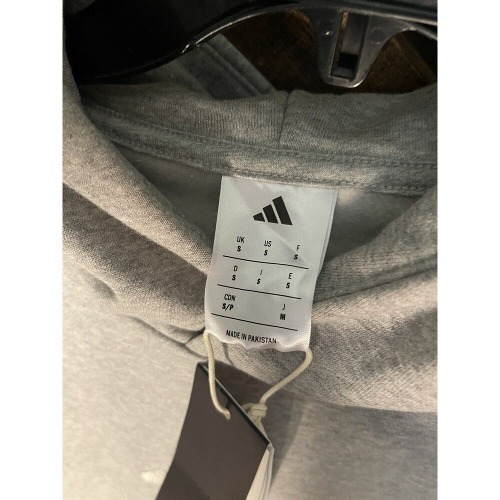 ADIDAS Logo Soft Hoodie Men’s Small Gray Original Center Pocket Athletic NEW - Picture 5 of 8